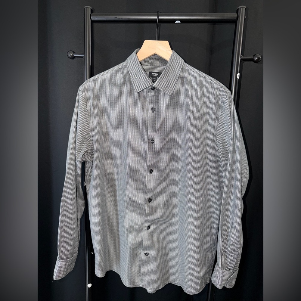 Express Men's Black and White Micro-Pattern Dress Shirt